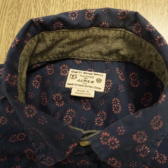 Club monaco slim fit shirt - Picture 3 of 4